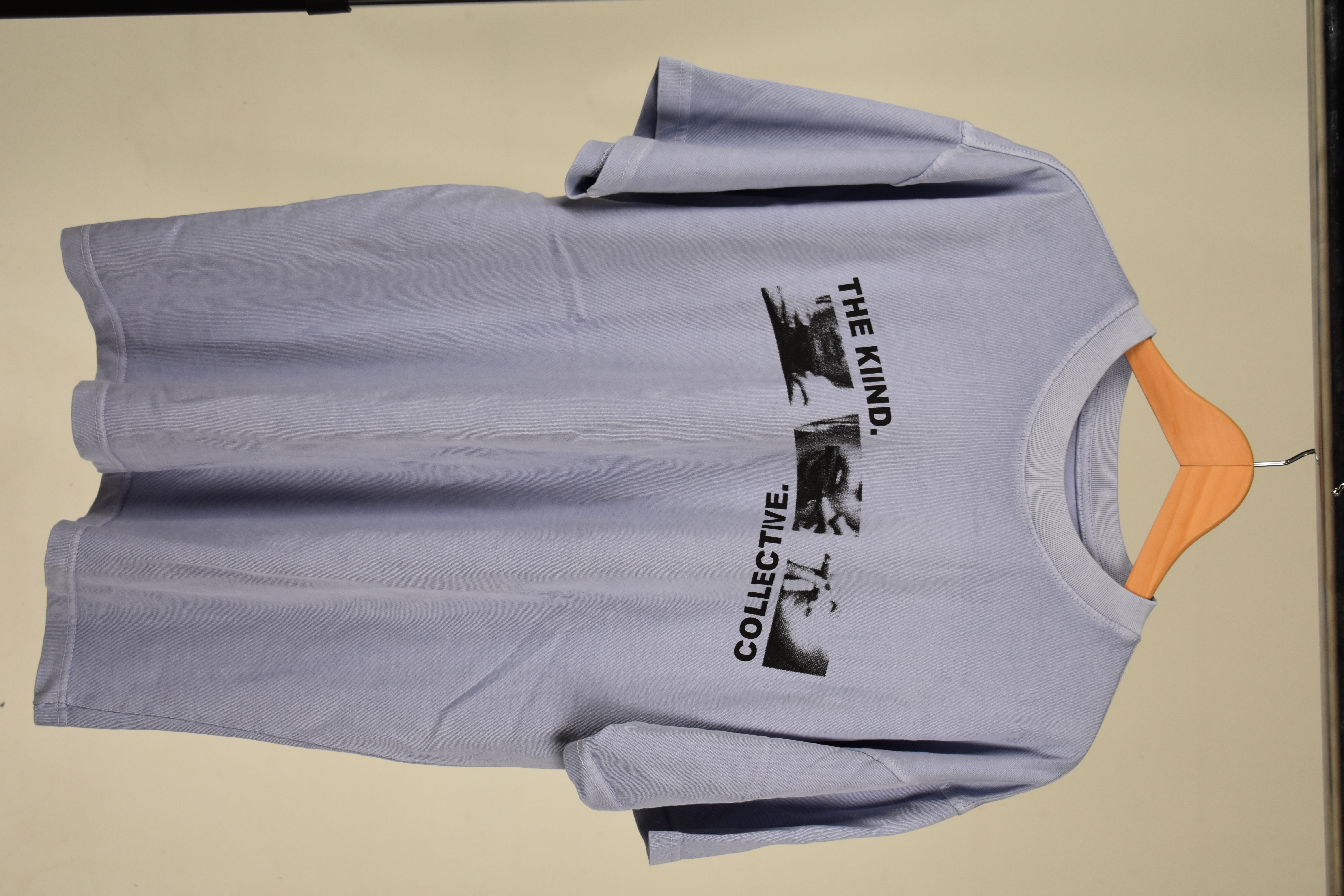 COLL. V1 — Powder blue — Hanging tee